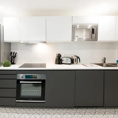 公寓 Mirror House - 130m2 - 3br / 3ba Aircon 2 *